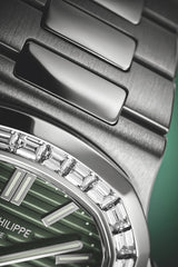 Patek Philippe Nautilus Green Dial Silver Tone Watch premium replica - image 5